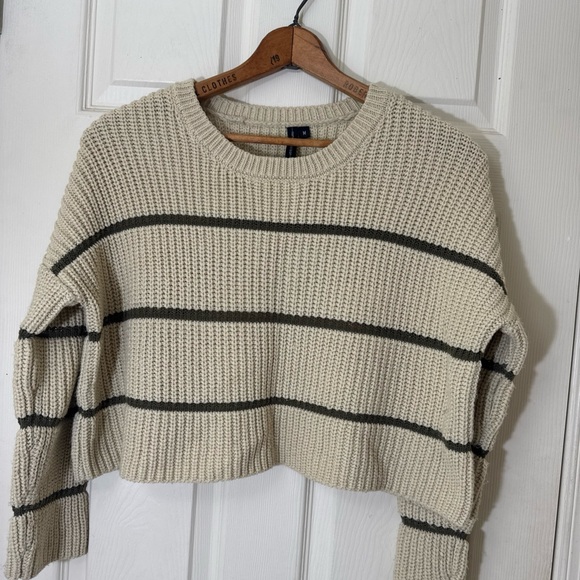 moon & madison Sweaters - Women’s Knit Cropped Sweater Size Medium Beige With Green Stripes